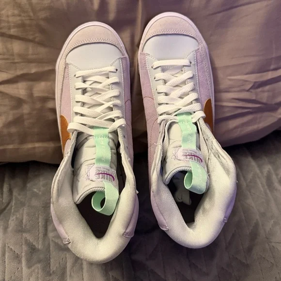 Nike
Blazer 77 SE
‘Dance bare grape’
Brand new - Picture 3 of 11